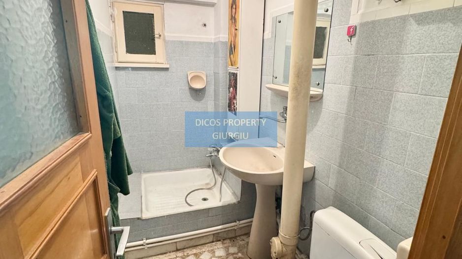 Apartament 4 Camere – Lângă Liceul Maiorescu, Giurgiu - Poză 9