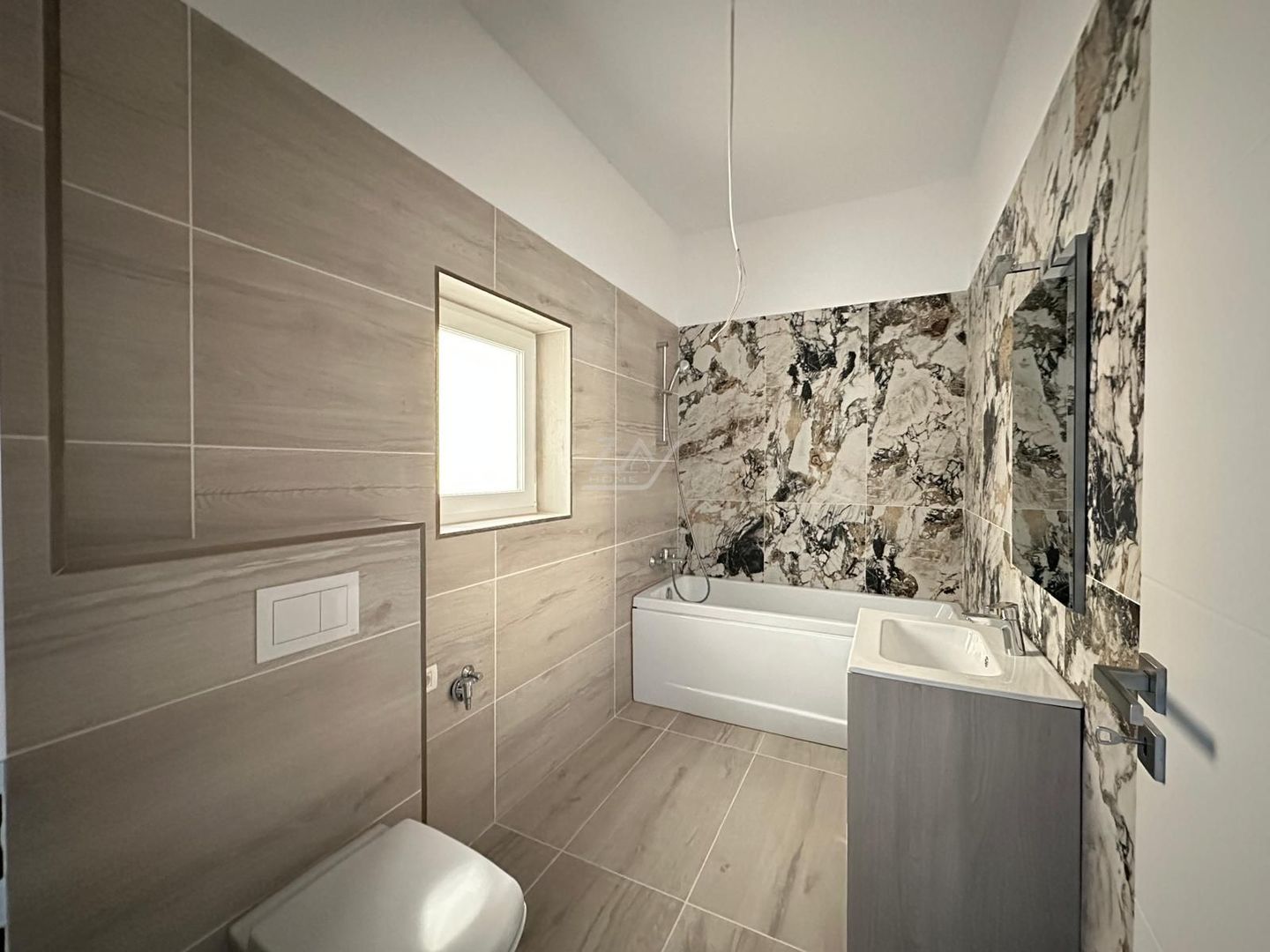 Etaj intermediar. Bloc finalizat. Loc de parcare. - Poză 5