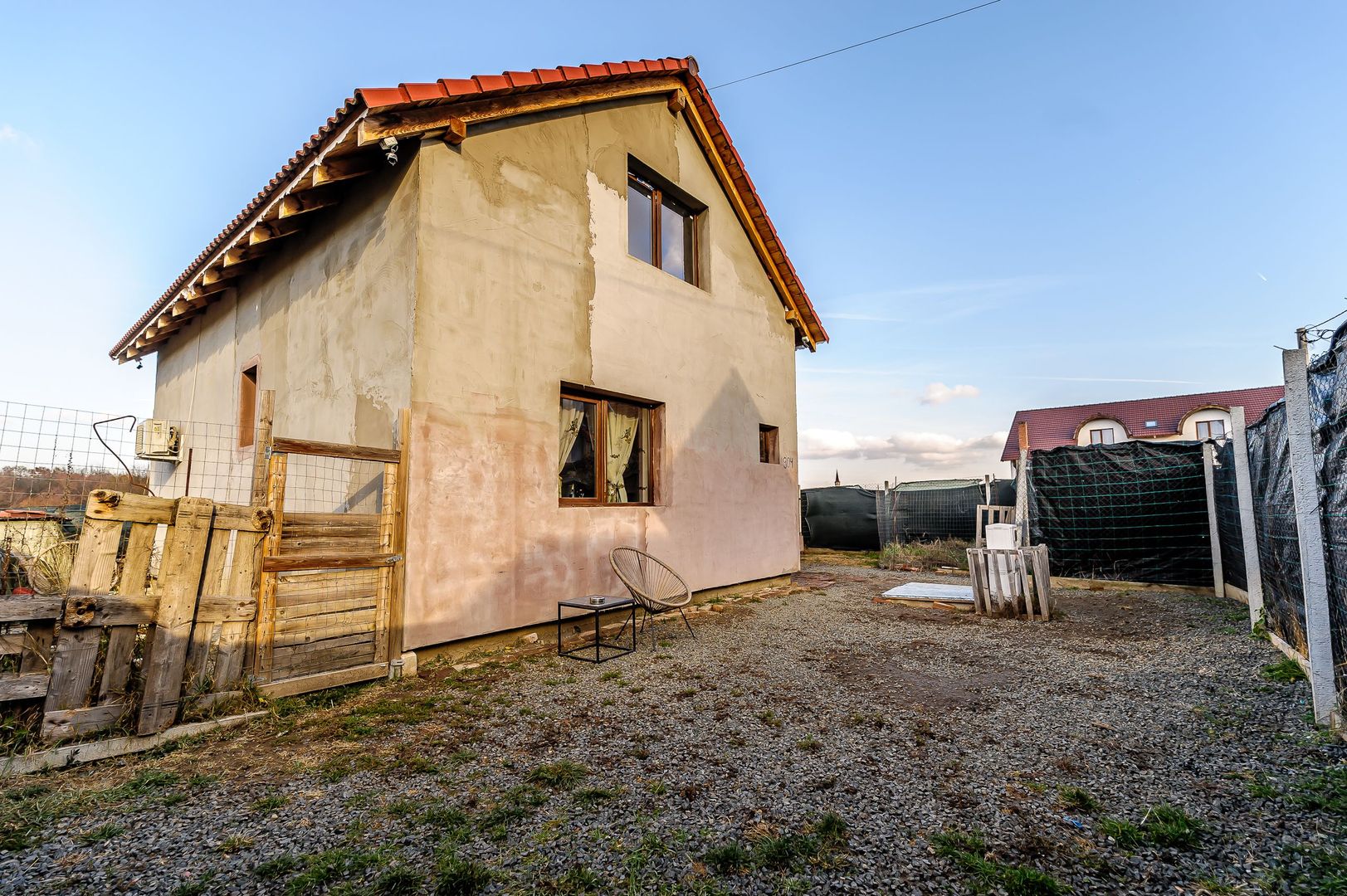 PROPRIETATE VÂNDUTĂ! Casă cochetă lângă pădure, în Zădăreni. - Poză 4