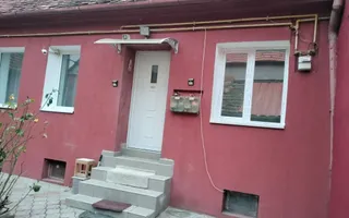 Garsonieră la casă, in zonă centrală, cu pod și beci. - Poză 12