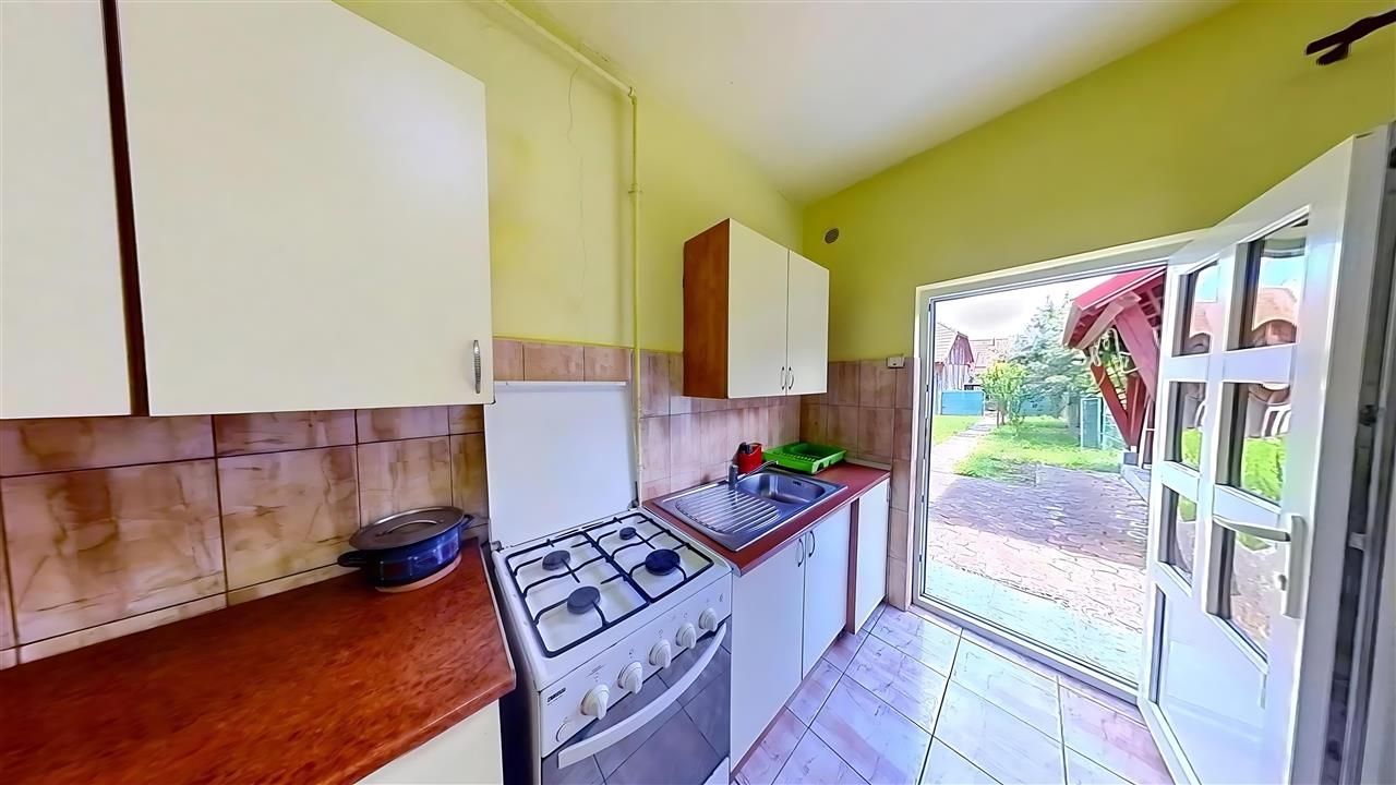 Liniste si aer curat - casa in zona pitoreasca Voiniceni, Mures - Poză 9