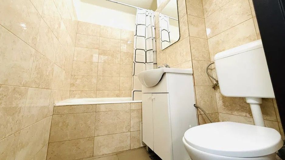 De vanzare Apartament 3 camere Crangasi - Poză 7