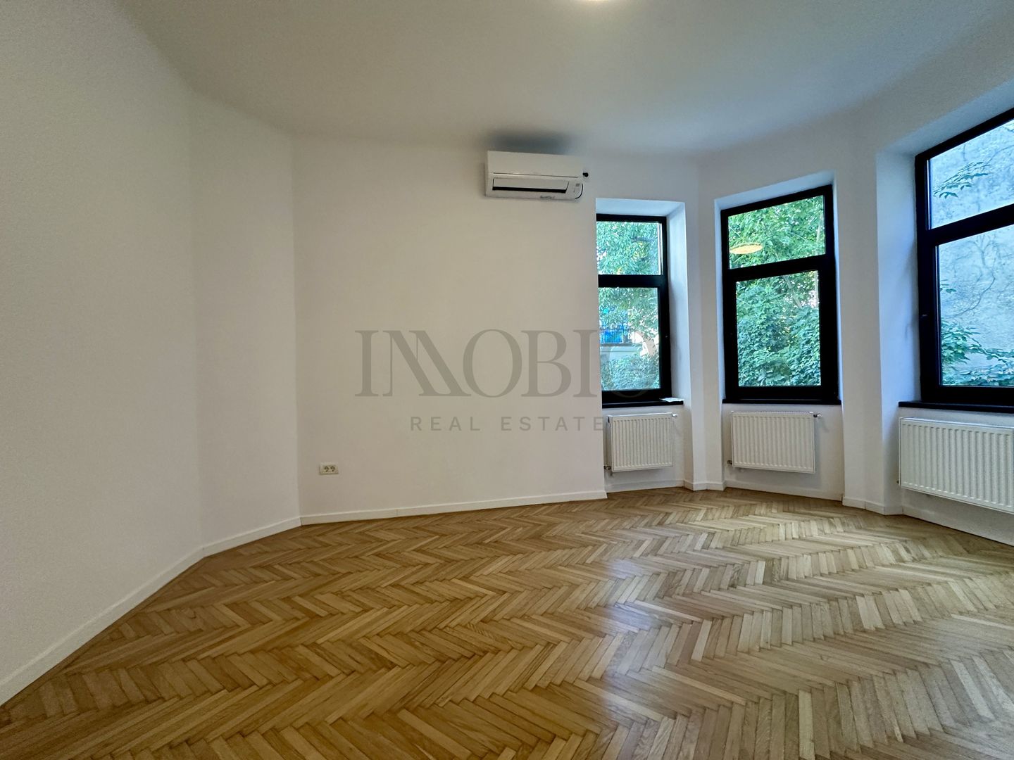 Vila Interbelica Restaurata | Pretabil Birouri - Showroom - Poză 4