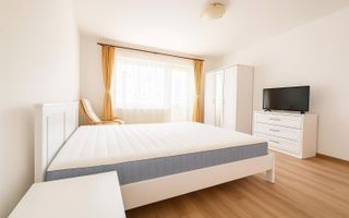 Inchiriez garsoniera vis a vis de Athenee Palace nou renovata - Poză 1