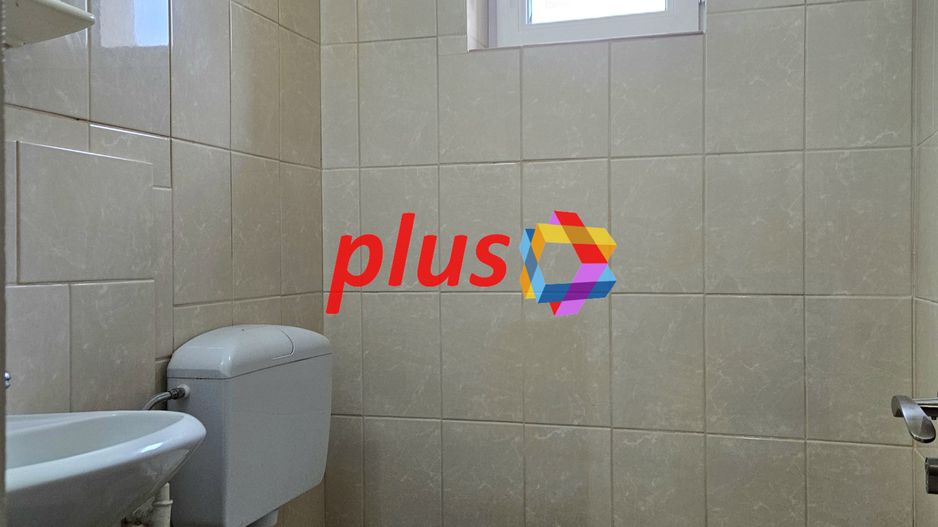 Apartament cu trei camere, zona Racadau 70 mp - Poză 4