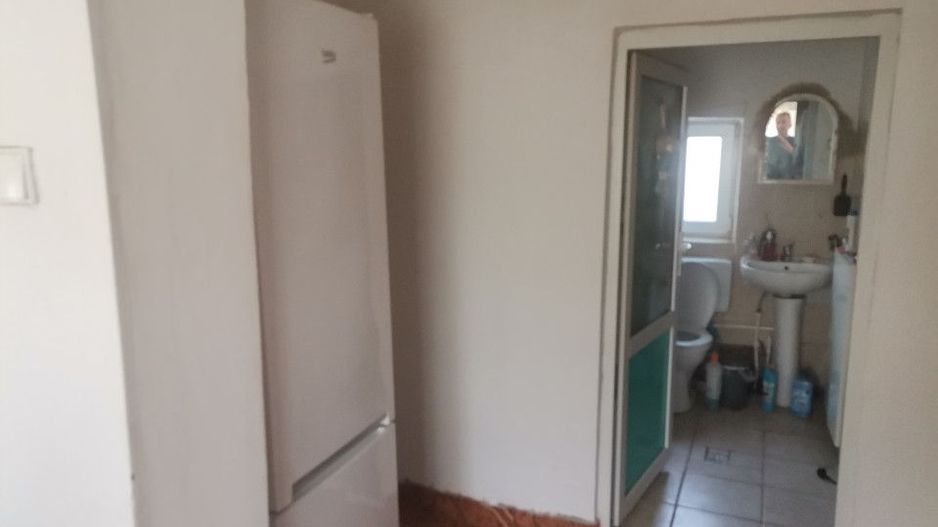 Vanzare casa Ratesti, stradal - Poză 2