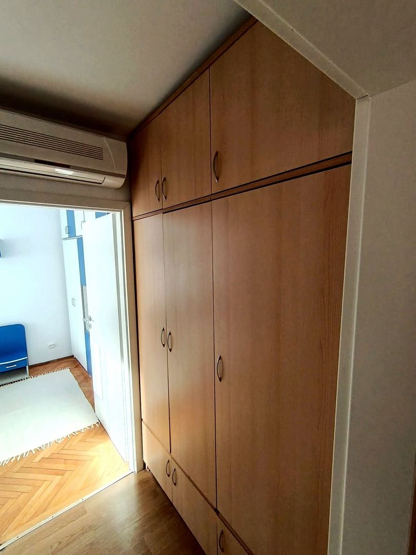 Apartament cu 2 camere, 55 mp, centrală proprie și aer condiționat - Poză 8
