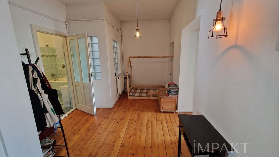 Apartament decomandat cu 2 camere la casa in Bulgaria - Poză 5