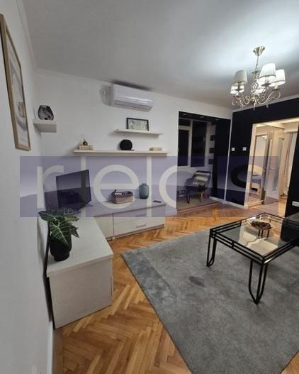 VANZARE APARTAMENT 2 CAMERE METROU PIATA ROMANA ULTRACENTRAL 40MP INVESTITIE - Poză 2