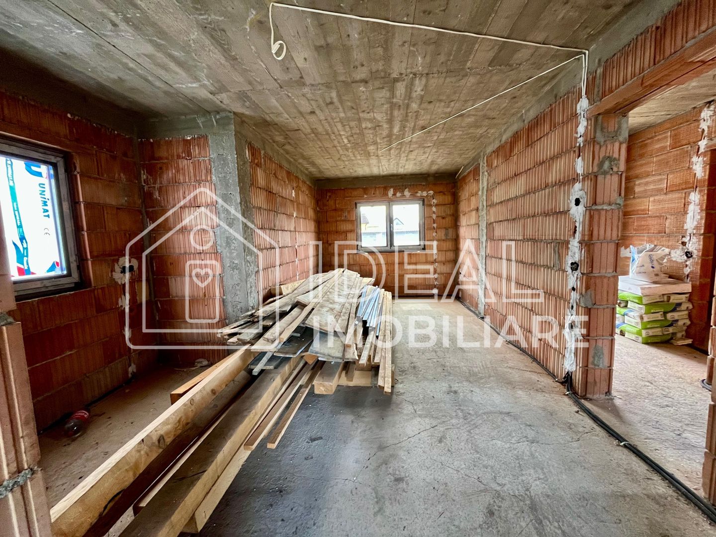Casa individuala - 125mpu și 270mp curte | Sura Mica - Poză 8