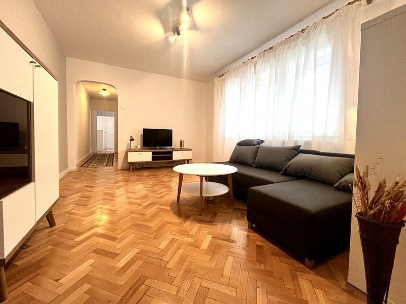Apartament 3 camere, prima închiriere, elegant si primitor, in Circumvalațiunii - Poză 5