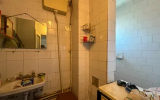 4 camere decomandate, etaj intermediar Piata Ion Mester - Poză 12