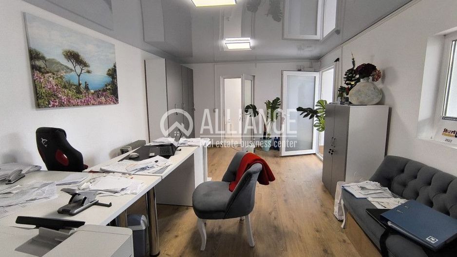 BRATIANU 2 COCOSI(COD03) - Casa si curte cu utilitati incluse ! - Poză 5