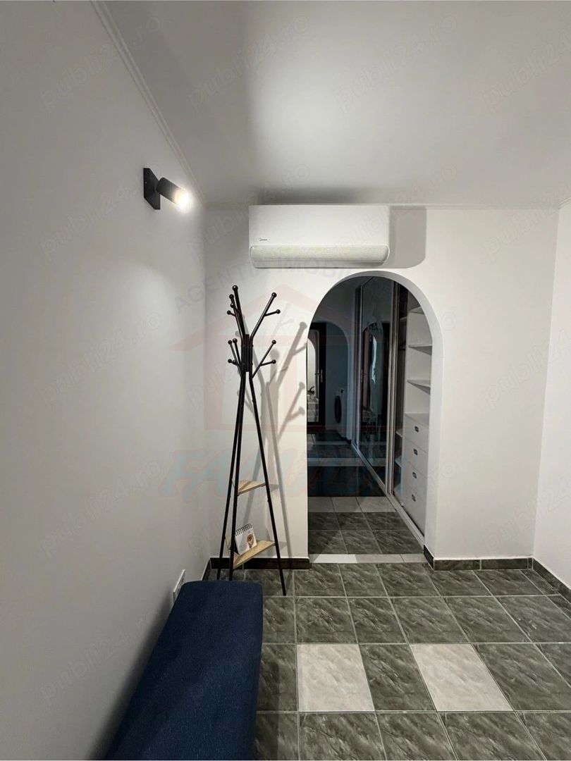 Inchiriere apartament 3 camere, Micro 14, 477 EURO/Luna - Poză 1