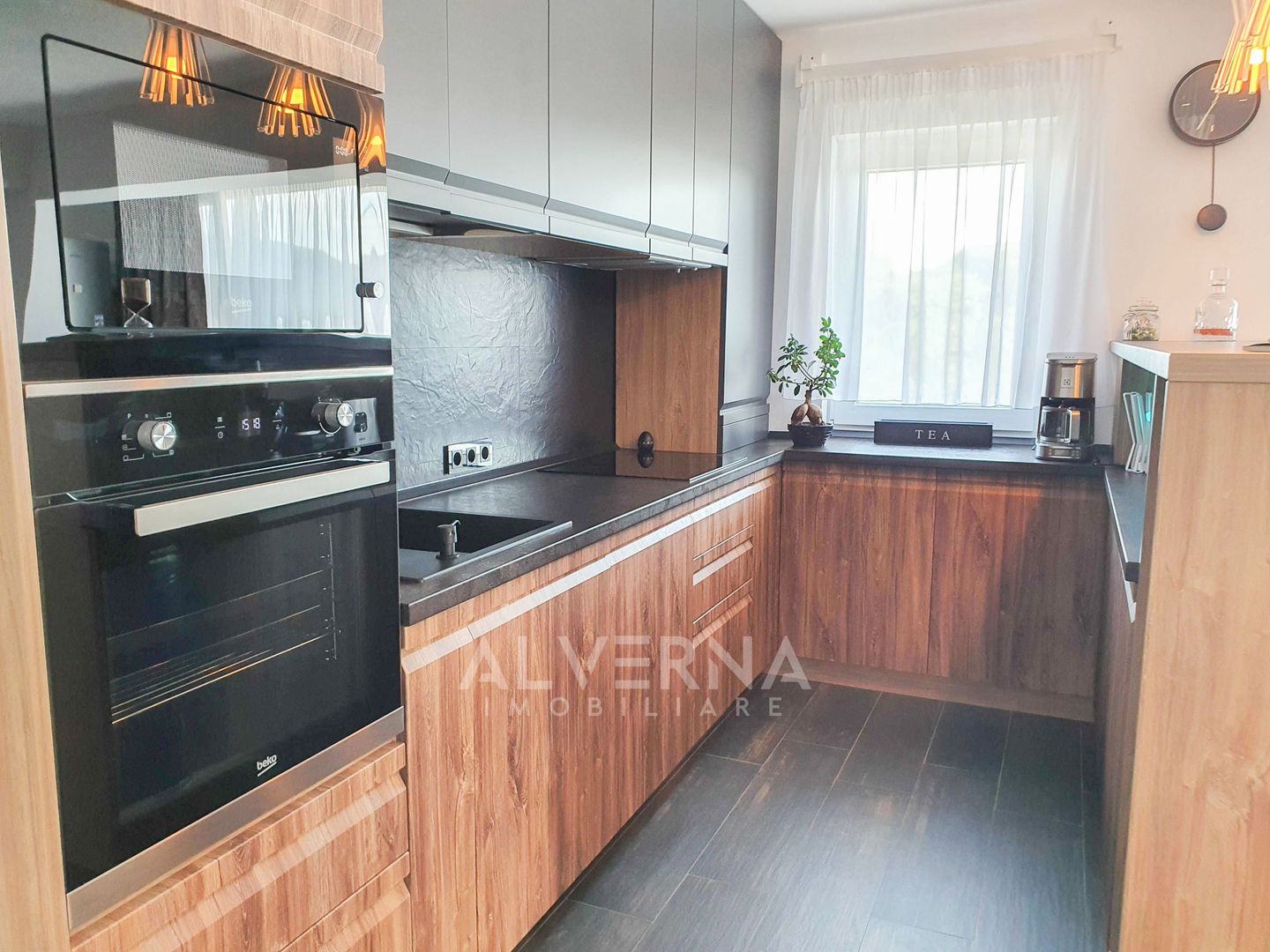 Apartament 3 camere,  bloc nou, 64 mp, mobilat, utilat, zona VIVO - Poză 4