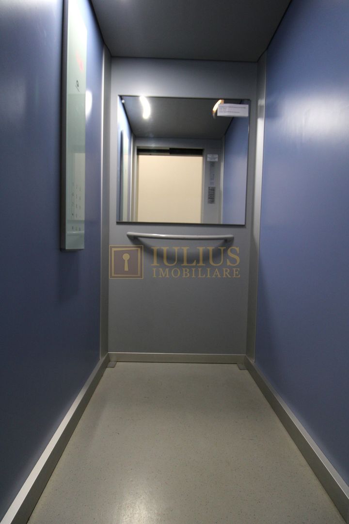 Vedere panoramica; loc parcare inclus; 2 bai/2dormitoare. - Poză 21