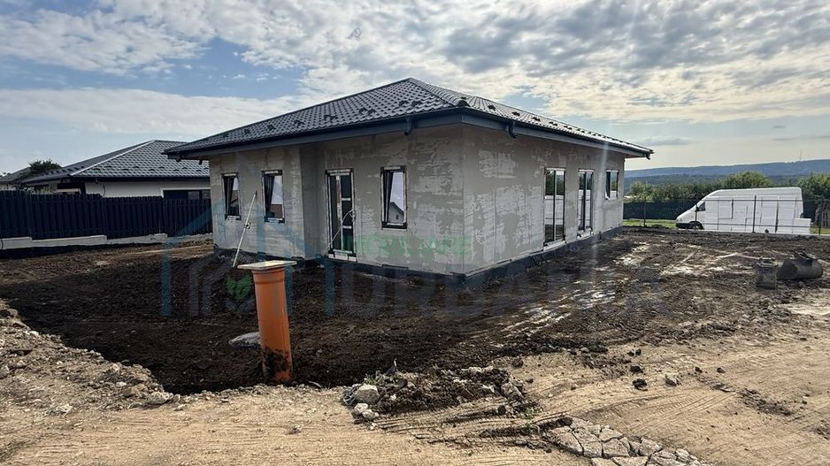 Casă parter de vânzare în Horpaz, Miroslava – 4 camere, 92 mp utili - Poză 2