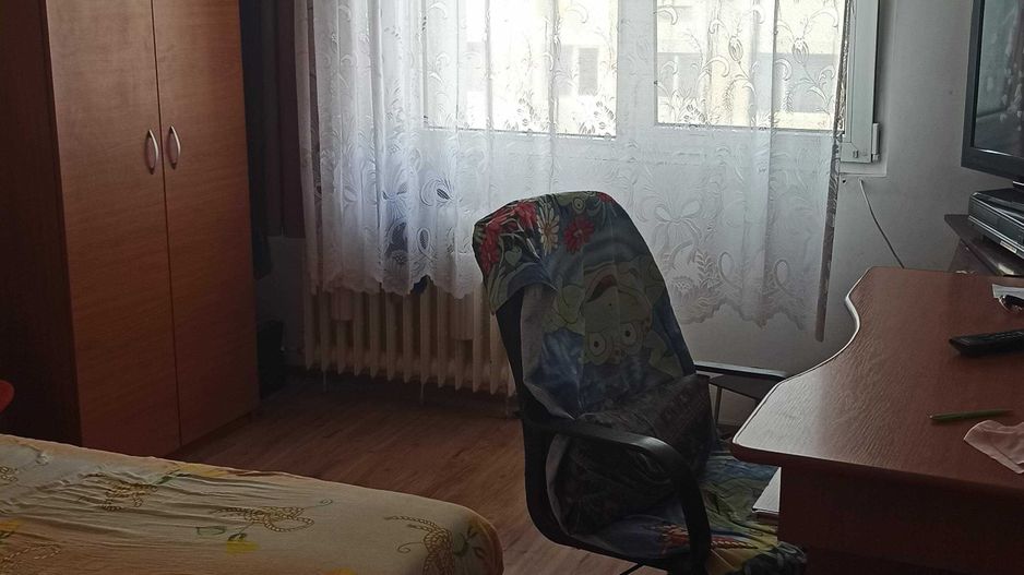 De vanzare apartament de 3 camere Titan,  5 min metrou Grigorescu - Poză 2