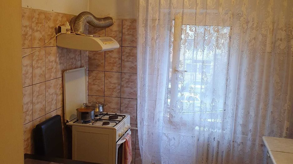 Apartament 2 camere semidecomandat 1/4 Craiovita Noua - Poză 7