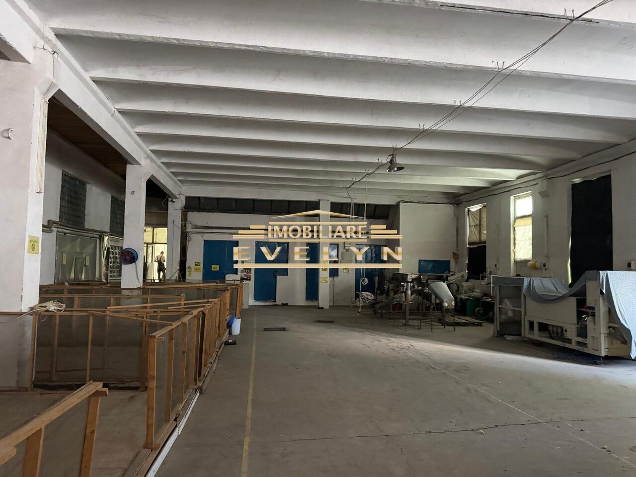 DE ÎNCHIRIAT HALĂ INDUSTRIALĂ – ZONA PENSIUNEA BIANCA - Poză 4