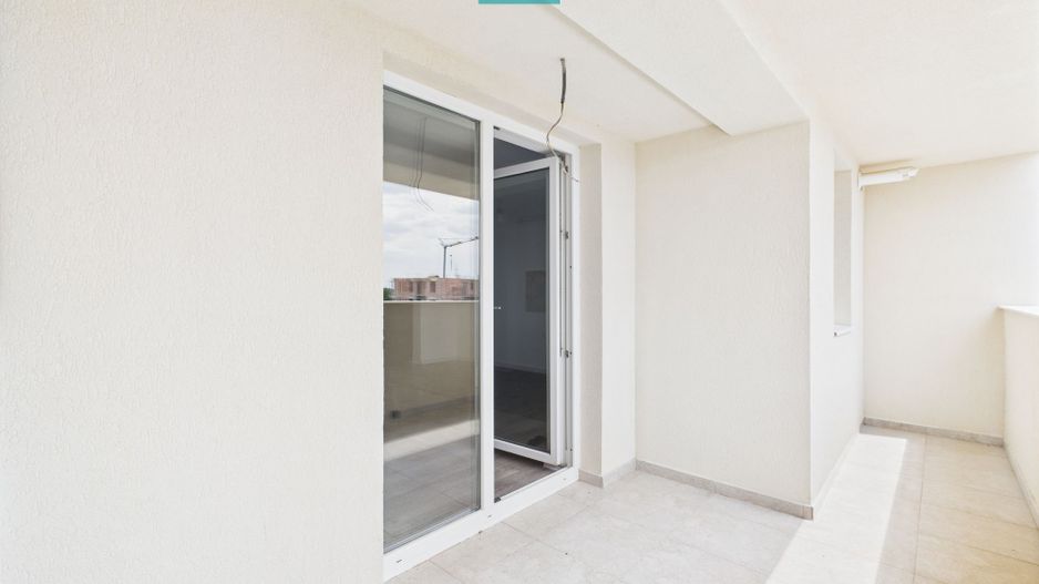 Apartament 3 camere | Etaj 2 | Zona Torontalului - Poză 3