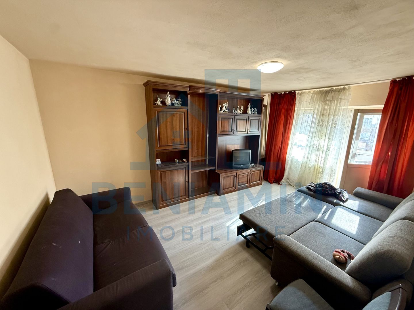 2 camere - etaj 2 -54mp -centrala proprie - Craiovita Noua - Vitaplus - Poză 1