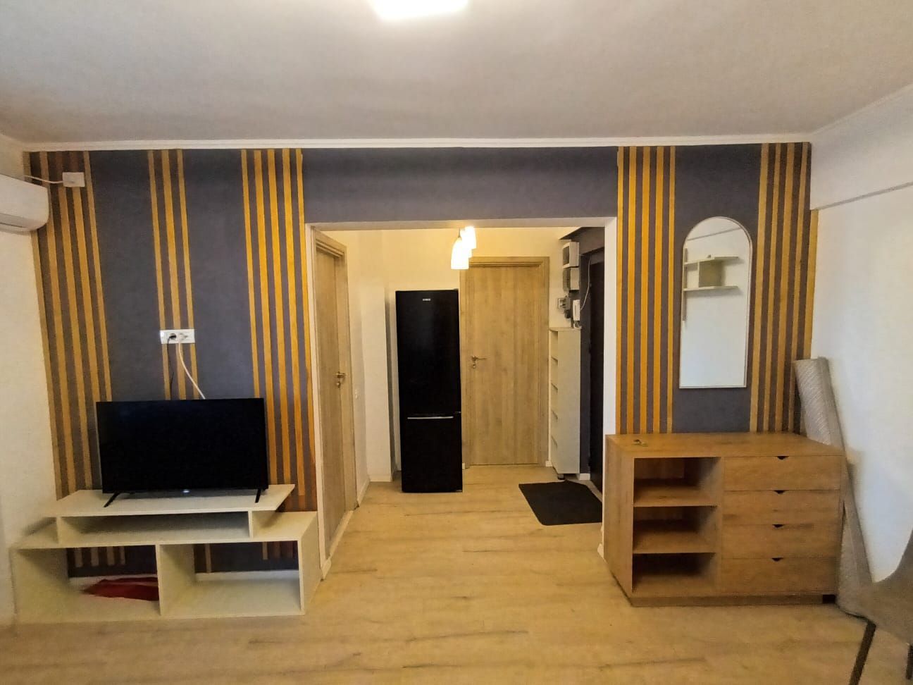 3 camere| ION MIHALACHE - Poză 2