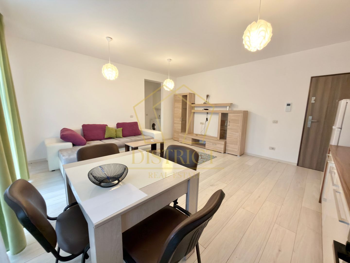 Apartament cu 2 camere complet mobilat si utilat in Giroc langa ESO la asfalt. - Poză 3