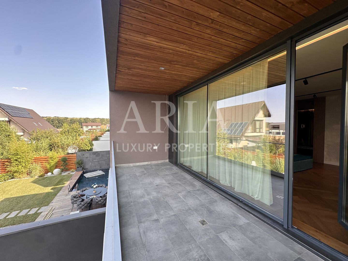 SMART VILLA - POOL - LUXURY GATED COMMUNITY - NEAR THE FOREST - Poză 13