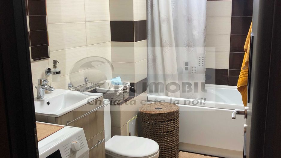 Apartament 2 camere renovat integral – Podu Roș, Bd. Socola - Poză 2