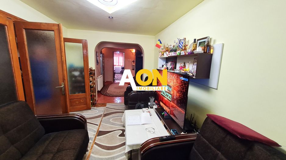 Apartament 3 Camere, 75 mp, Decomandat, Zona Cetate - Poză 2