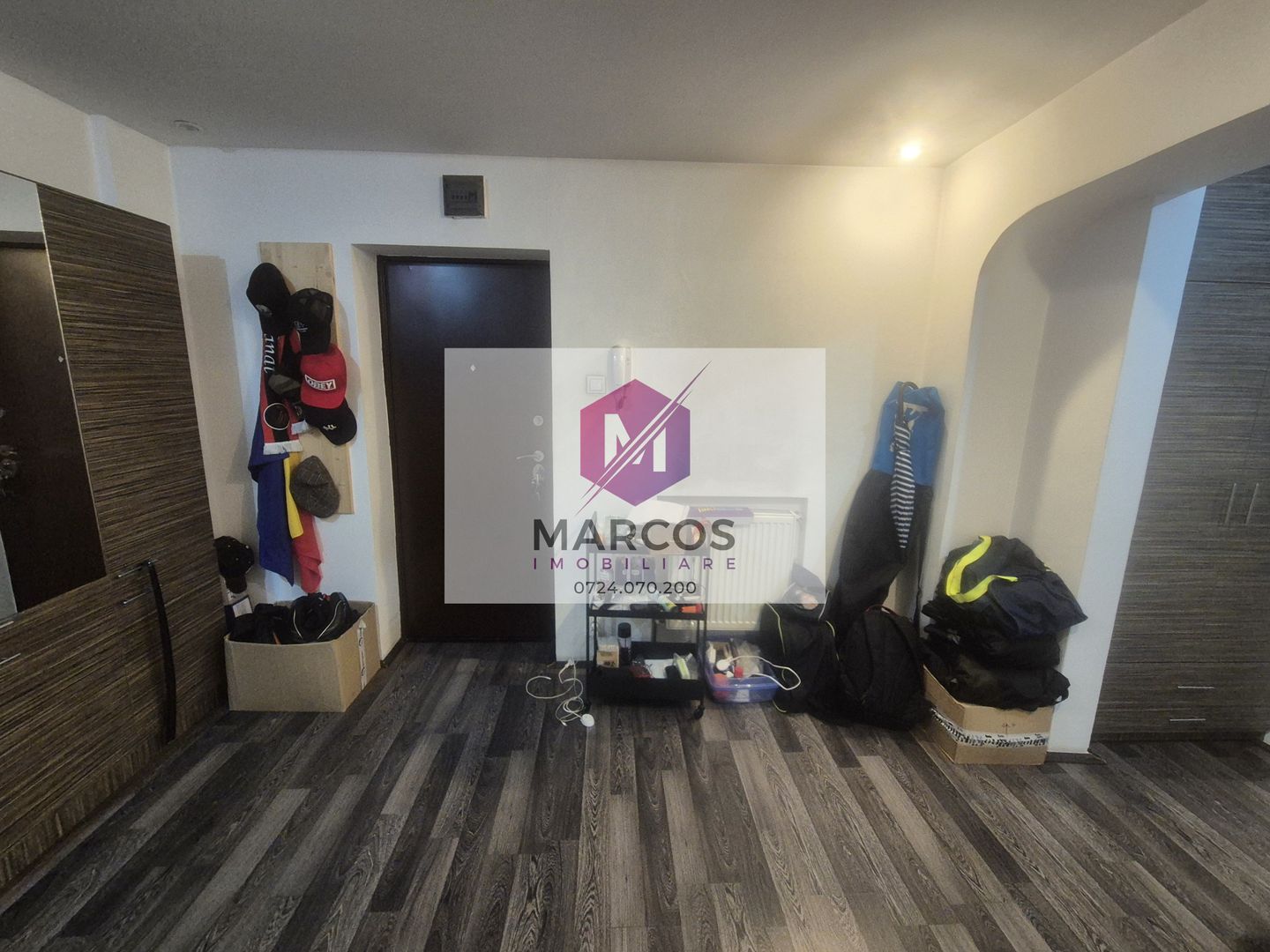 Vand apartament 2 camere Centru - Poză 3