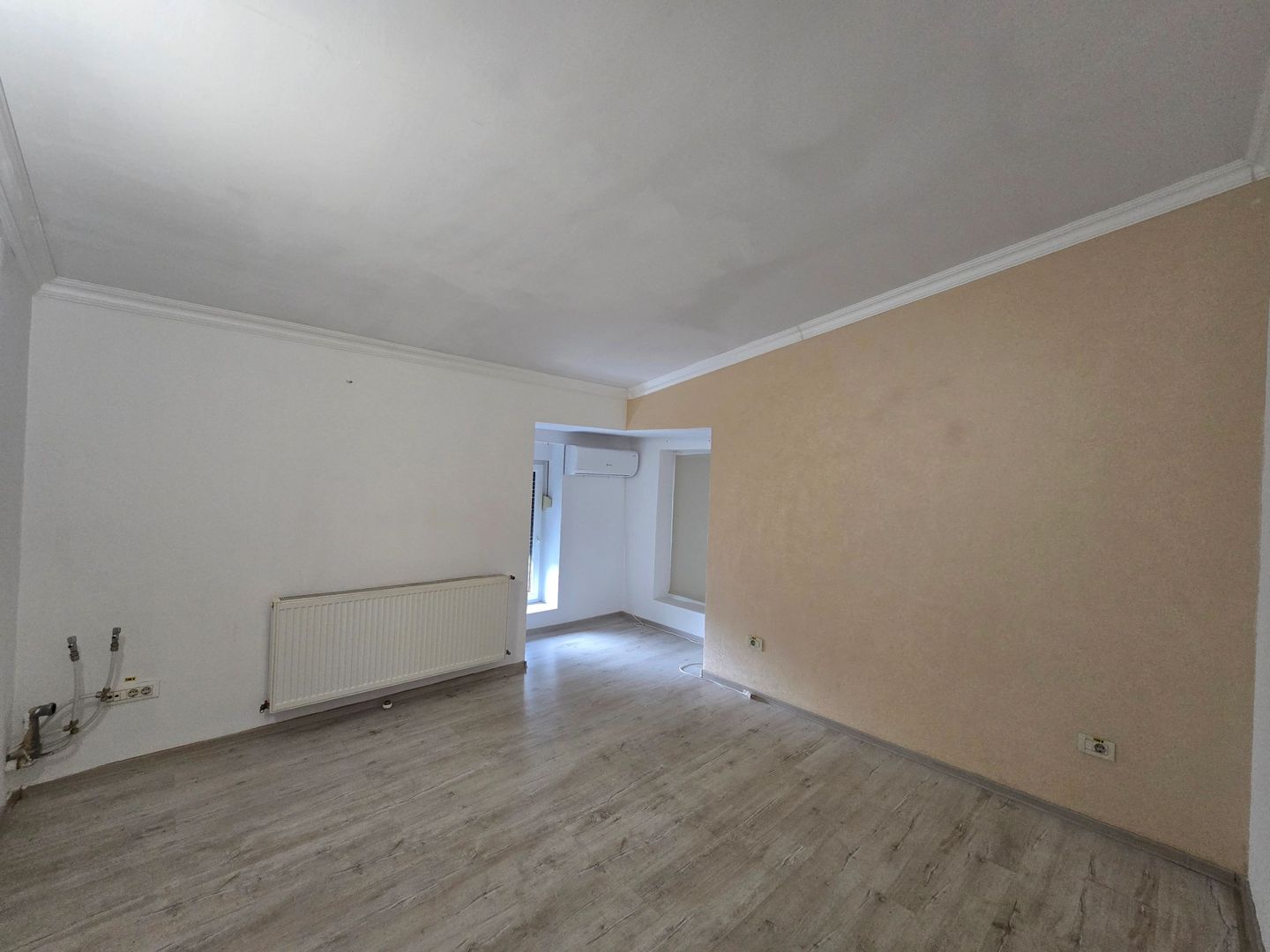 Etaj vila cu 5 camere, Dumbravita, Ideal pentru activitati comerciale - Poză 3