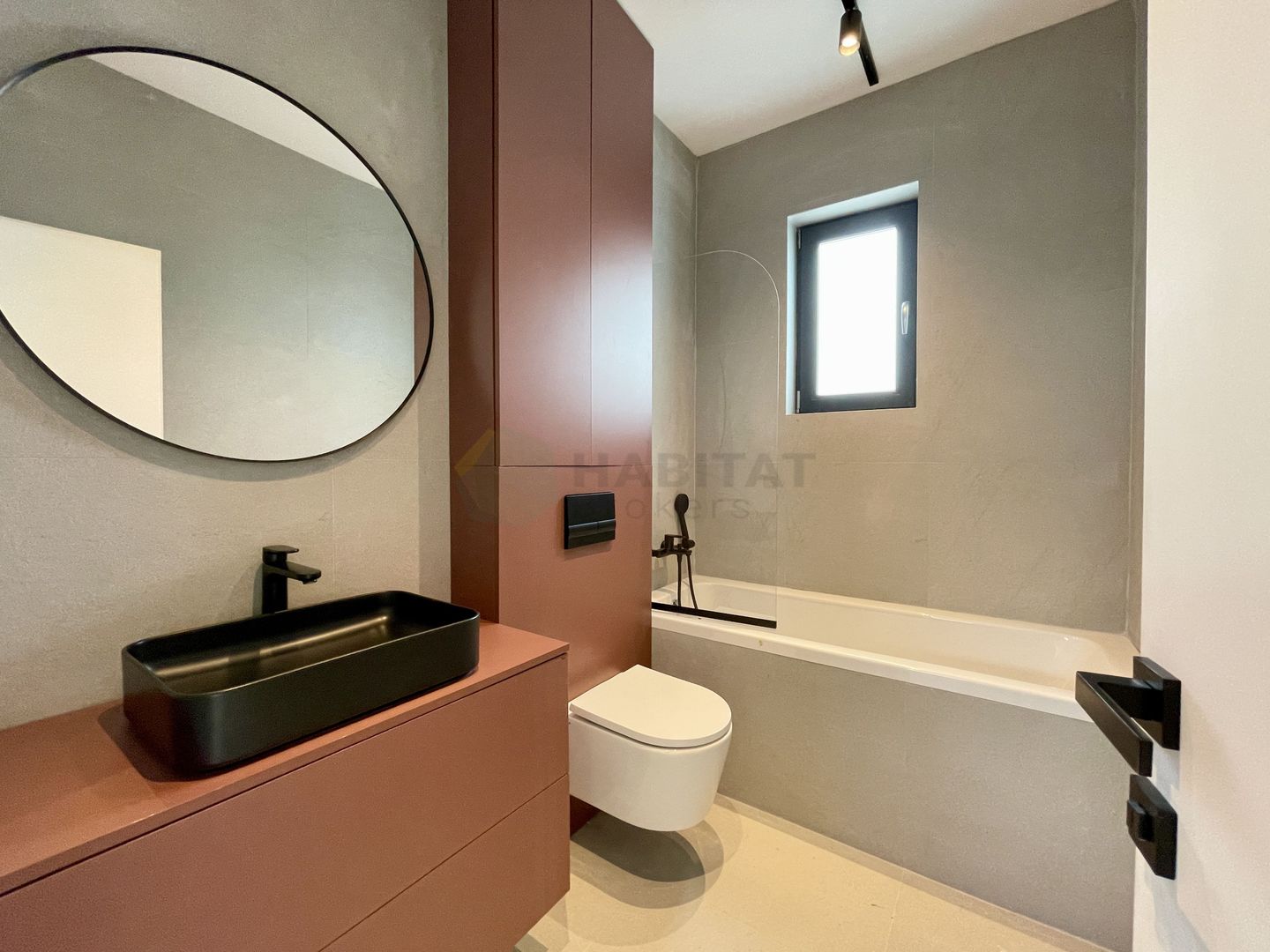 Vila Individuala 5 camere Tunari - Poză 6