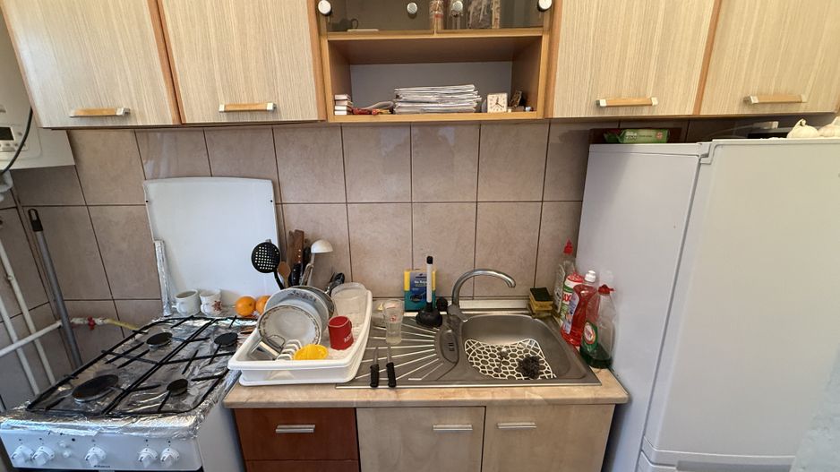 Garsonieră 24 mp - renovată, mobilată și utilată complet - Campina - Poză 5