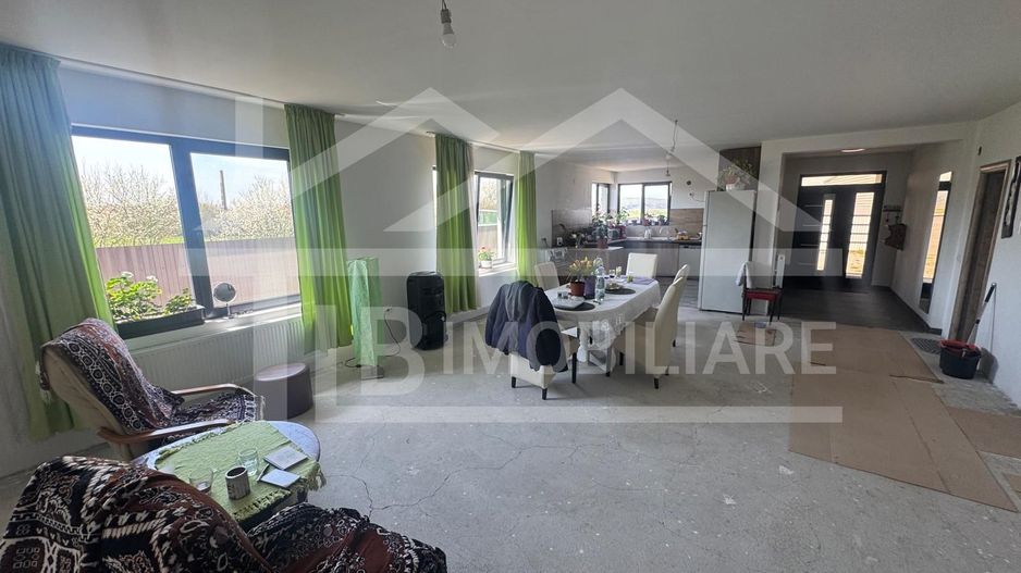 Casa individuala, 200 mp utili, 1399 mp teren, Zona Ernei - Poză 7