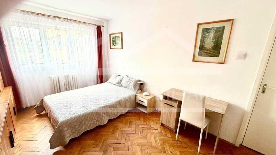 Apartament cu 3 camere, 55 mp, decomandat, Zona UMFST - Poză 2