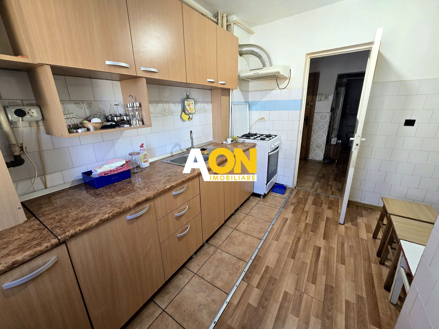 Apartament 3 Camere, 2 Bai, 2 Balcoane, Zona Cetate - Poză 10