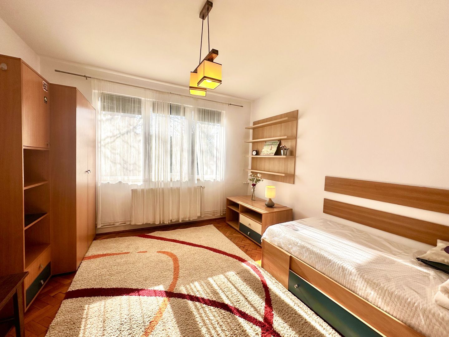 De închiriat apartament cu 4 camere în zona Take Ionescu - Poză 16