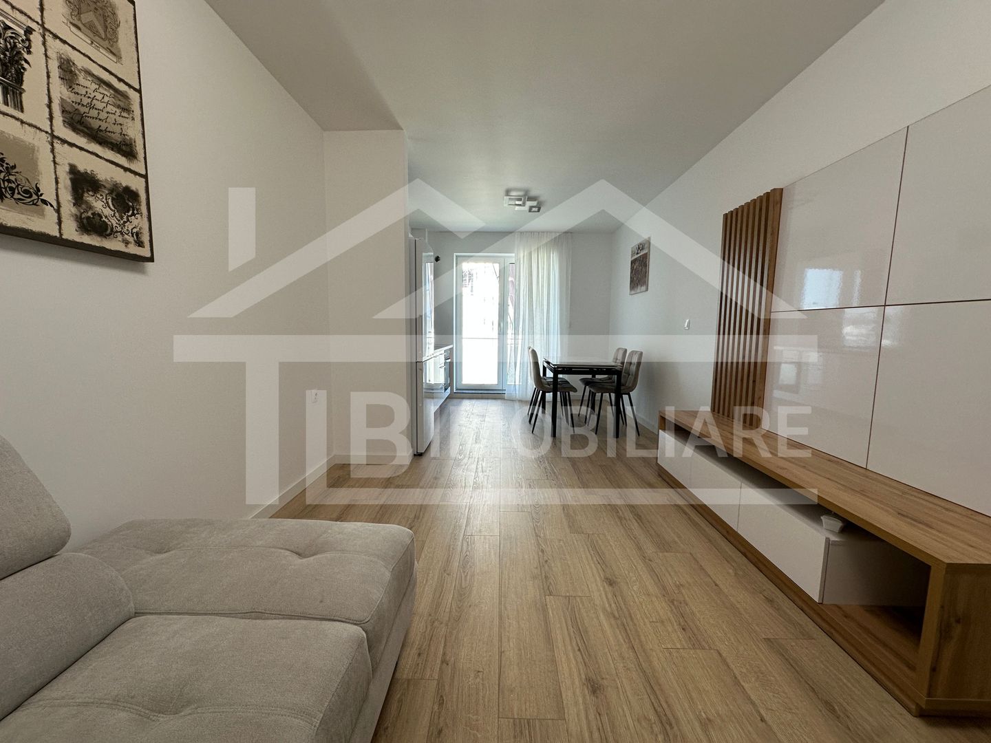 Apartament cu 3 camere, 63mp, parcare, Zona Maurer Residence - Poză 3