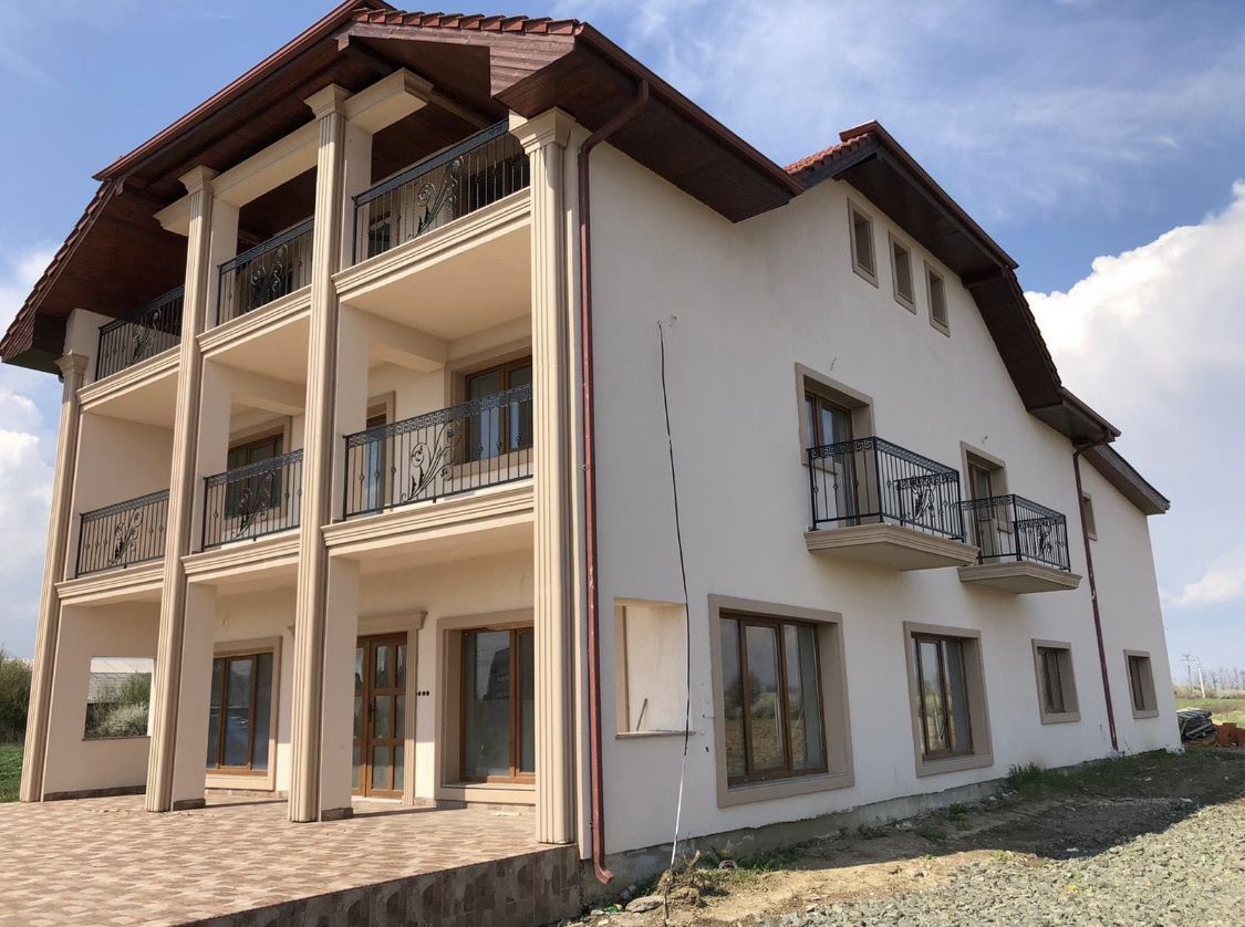 Pensiune/Hotel de vanzare - Poză 1