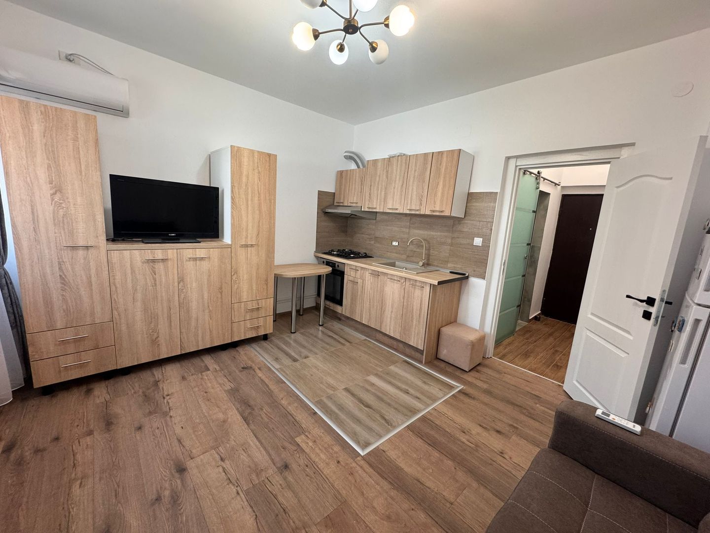 Eroilor Garsoniera 23 mp Cotroceni 1/2 Centrala - Poză 1