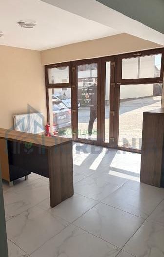 Spațiu comercial de 33 mp cu vitrină stradală, baie proprie, în Lunca Cetățuii - Poză 4