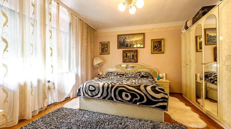 Casă cu teren de 1440 mp în Aradul Nou. Str Molidului. - Poză 2