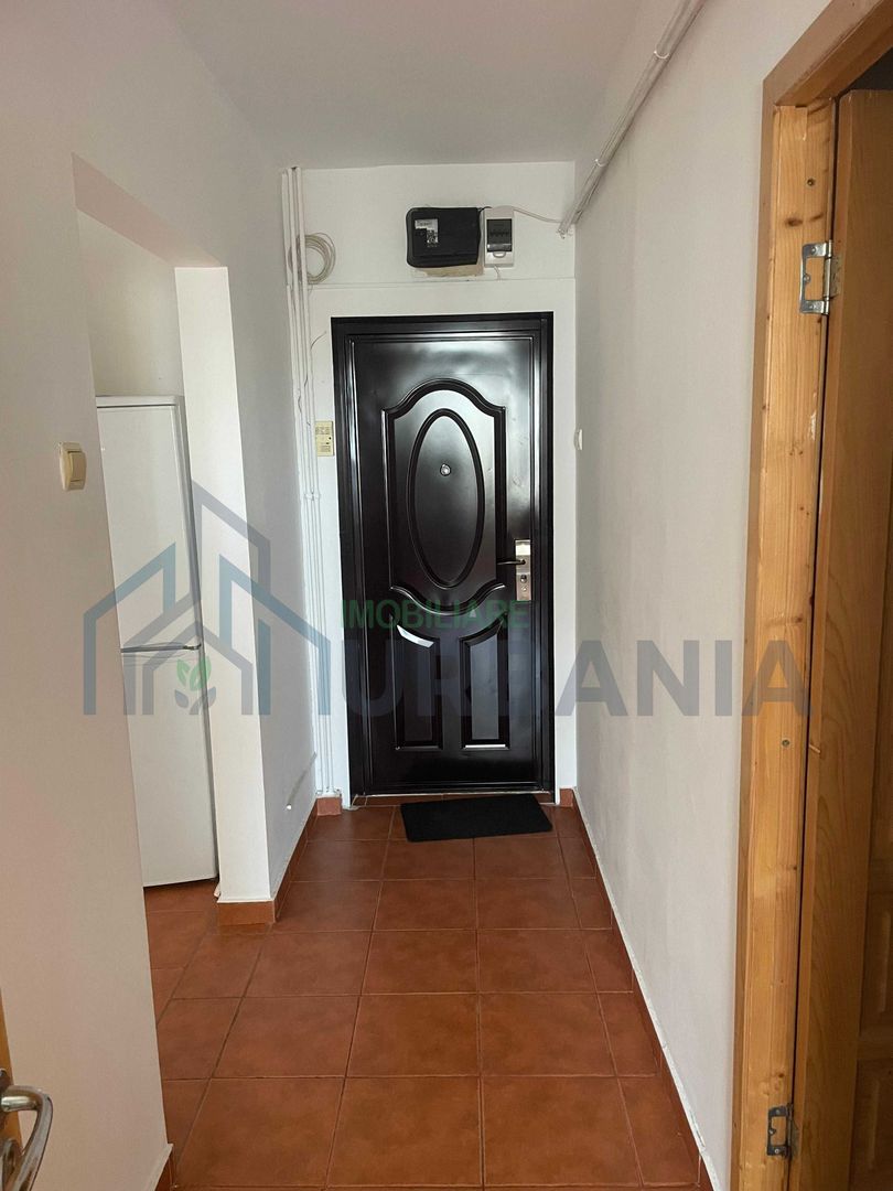 Proprietar inchiriez apartament 2 camere Alexandru cel Bun, Piata Voievozilor - Poză 6