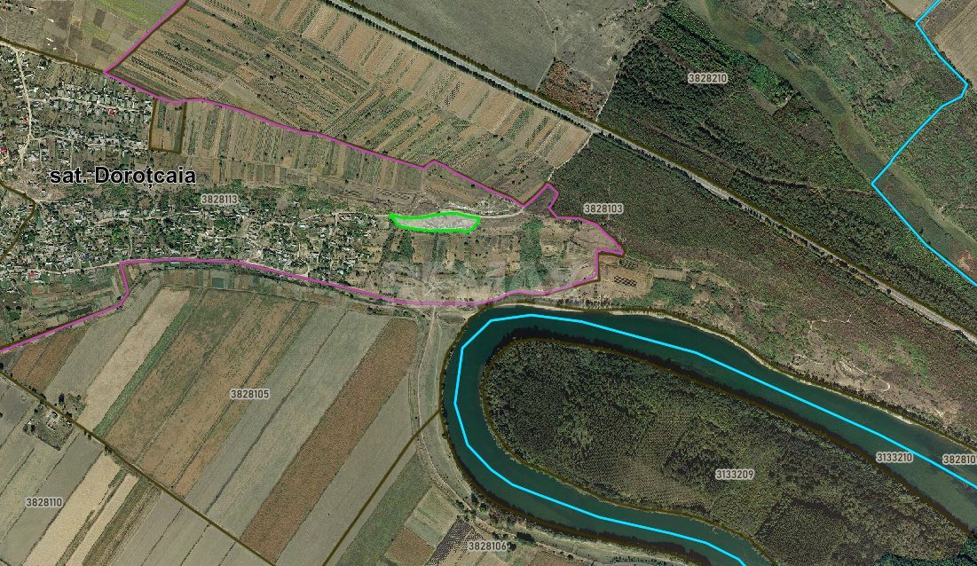 Teren agricol intravilan, 90 ari pe malul Nistrului, Doroțcaia - Poză 4