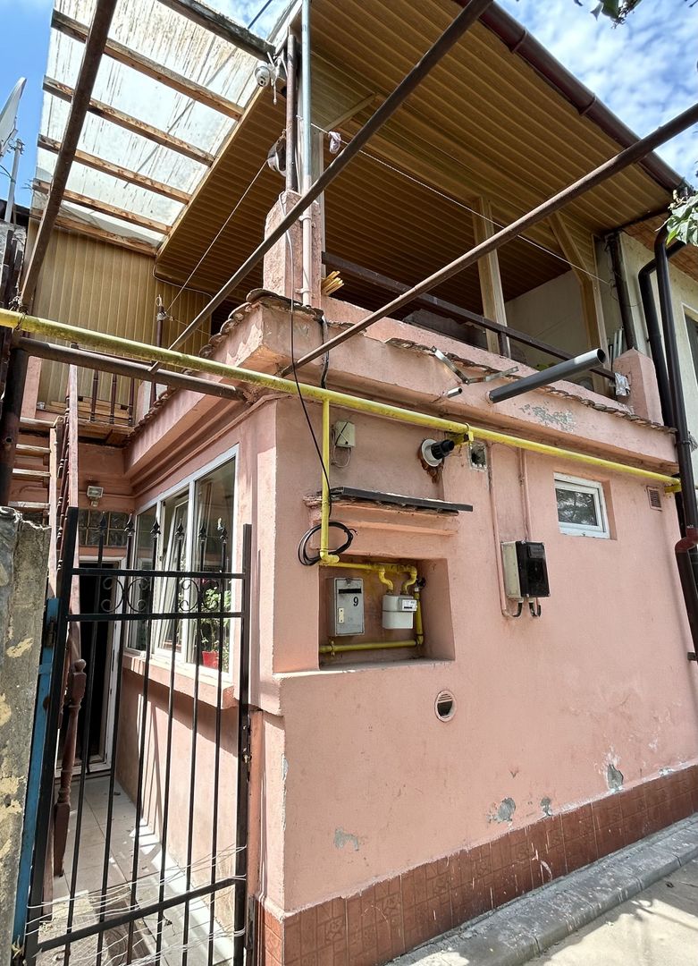 VILA  PIATA MUNCII | METROU - Poză 1