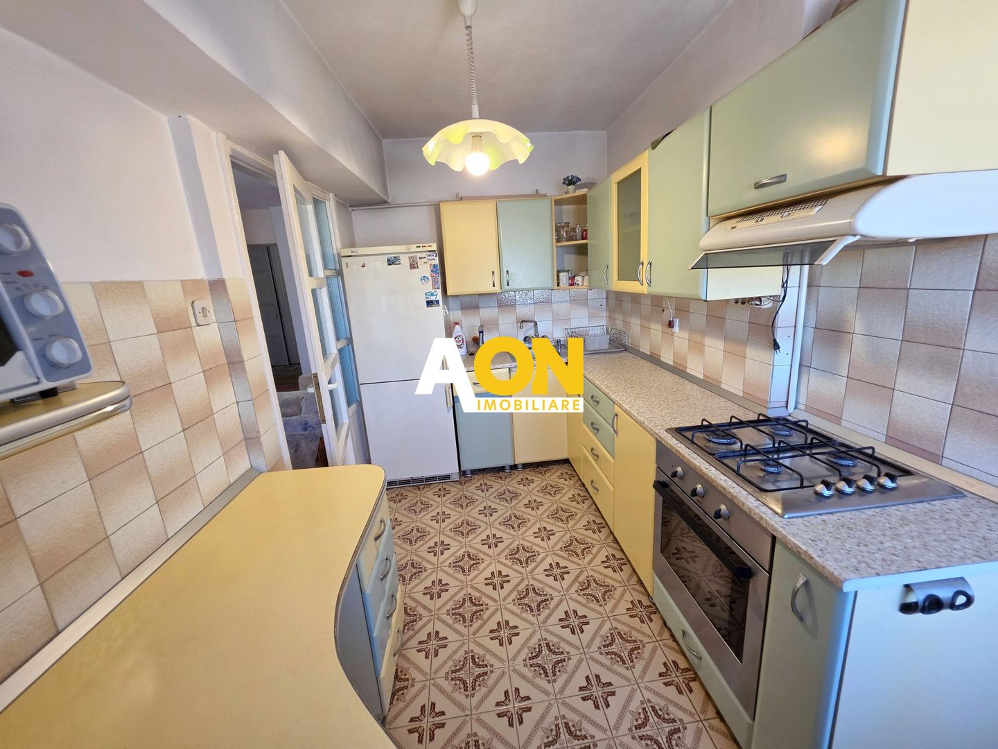 Apartament 3 camere, ultracentral, etaj intermediar - Poză 4