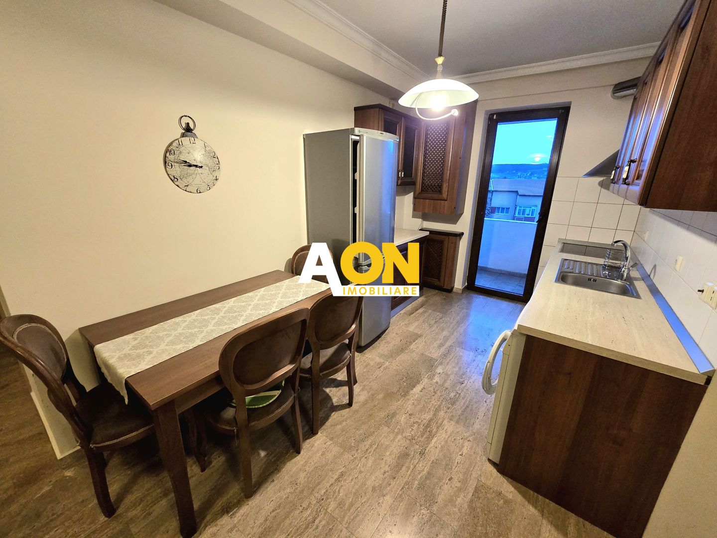 Apartament cu 2 Camere, Bloc Nou, Zona Stadion - Poză 2