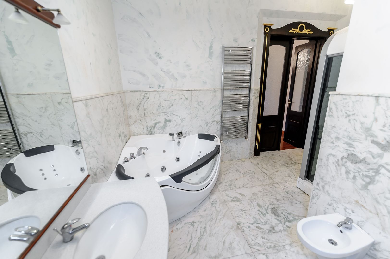 Apartament deosebit cu 4 camere, strada Cloșca - Poză 10